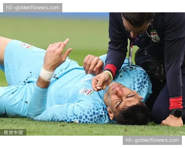 花絮：斯特林进球后展示印有患病儿童名字的内衬