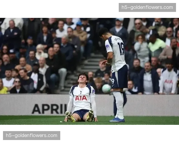 热刺7胜9平15负积30分，自2015-16赛季以来首次跌入降级区